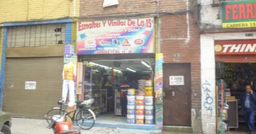 ESMALTES Y VINILOS DE LA 15 ESMALTES Y VINILOS DE LA 15